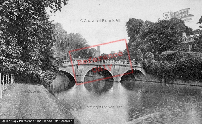 Photo of Cambridge, Clare Bridge c.1930