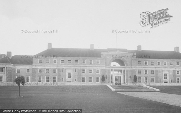 Photo of Cambridge, Clare College Memorial Building 1925