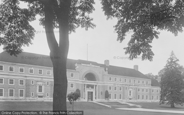 Photo of Cambridge, Clare College Memorial Building 1931
