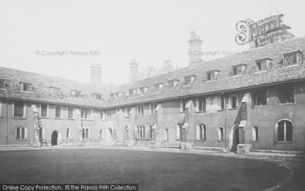 Photo of Cambridge, Corpus Christi College, Old Court 1923