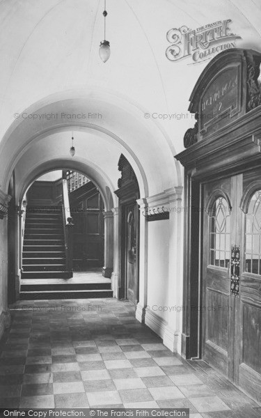 Photo of Cambridge, Emmanuel College, Lecture Hall Corridor 1914