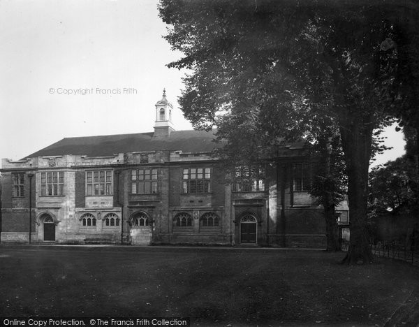 Photo of Cambridge, Emmanuel College Library 1931