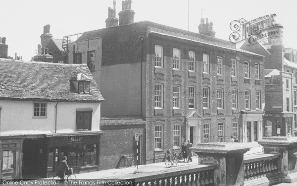 Photo of Cambridge, Fitzwilliam Hall c.1960