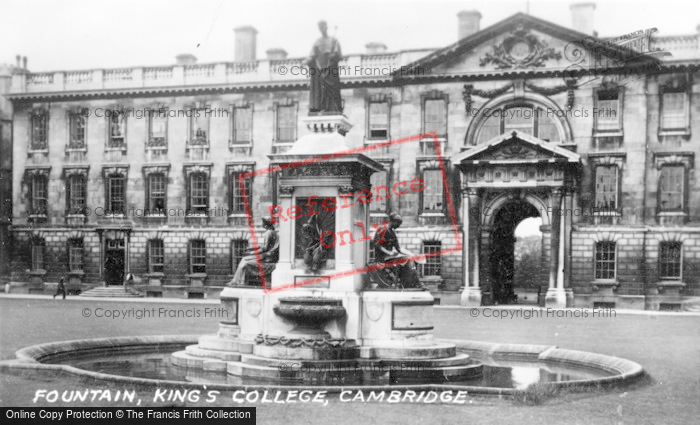 Photo of Cambridge, Fountain, King's College c.1930