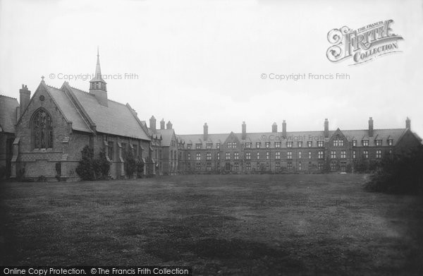Photo of Cambridge, Girton College 1908