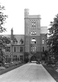 Girton College 1929, Cambridge