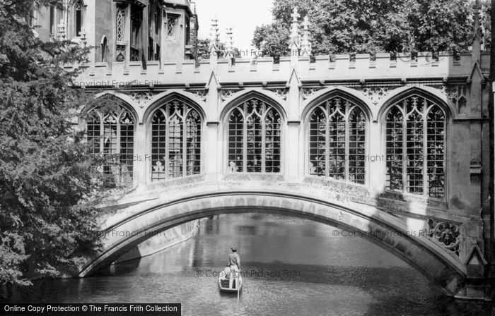 Photo of Cambridge, Going Under The Bridge Of Sighs c.1960