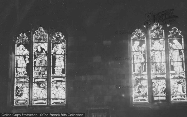 Photo of Cambridge, Jesus College, Burne Jones Window 1914