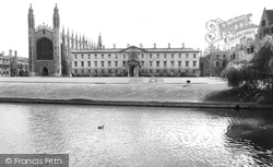 Cambridge, King's and Clare Colleges c1960