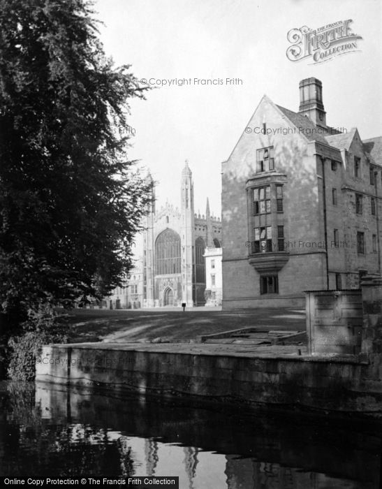 Photo of Cambridge, King's College c.1954
