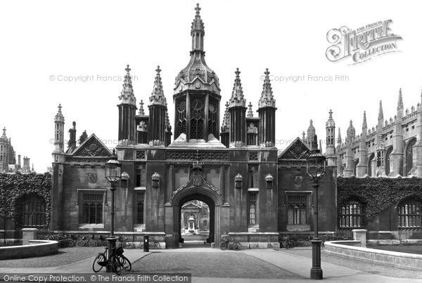Photo of Cambridge, King's College Gateway 1933