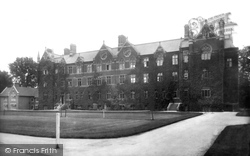 Leys School 1923, Cambridge