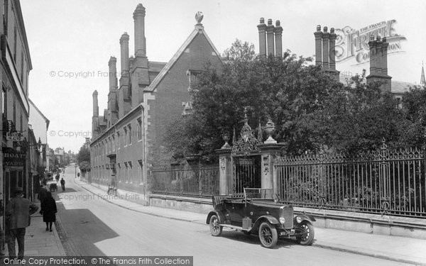 Photo of Cambridge, Magdalene College 1925