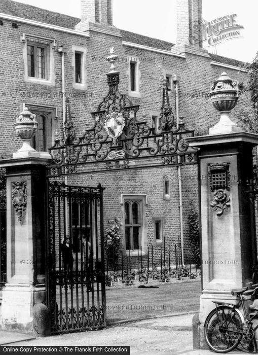 Photo of Cambridge, Magdalene College Gates c.1960