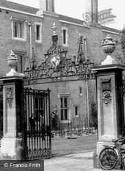 Magdalene College Gates c.1960, Cambridge