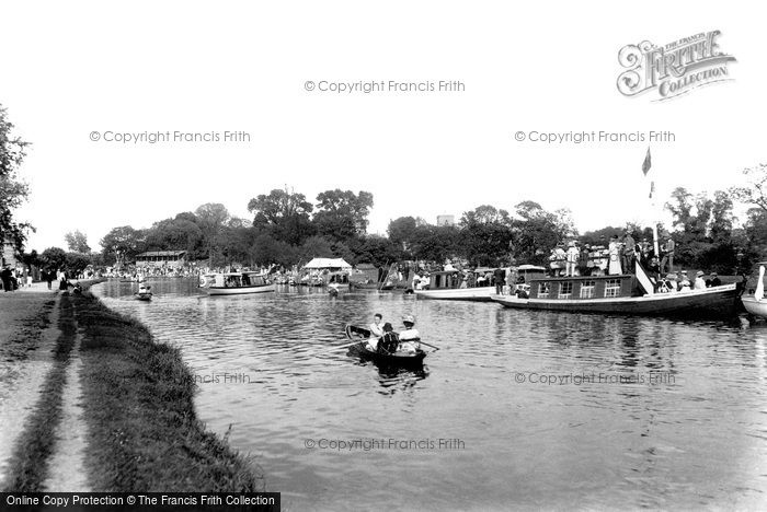 Photo of Cambridge, May Week On The Cam 1909