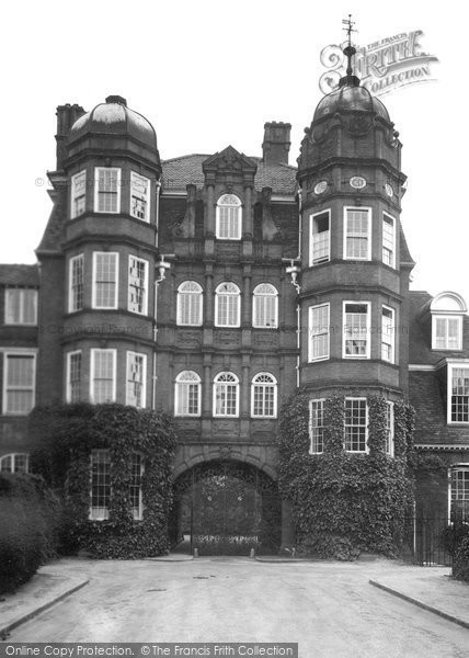 Photo of Cambridge, Newham College 1931