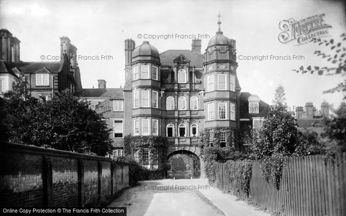 Photo of Cambridge, Newnham College 1908