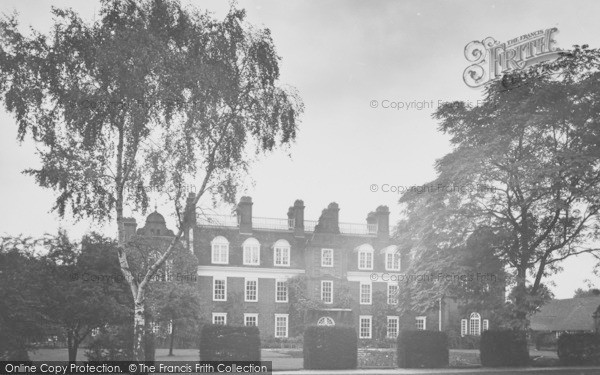 Photo of Cambridge, Newnham College 1931