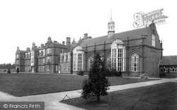 Newnham College, Clough Hall 1890, Cambridge