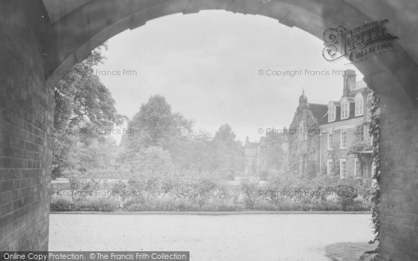 Photo of Cambridge, Newnham College Entrance Gates 1931