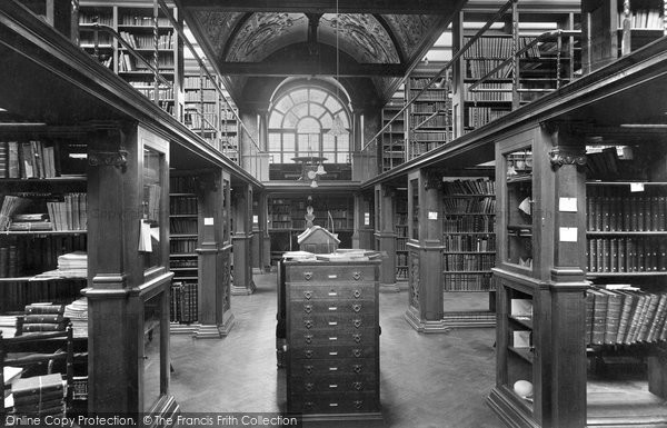 Photo of Cambridge, Newnham College Library 1914