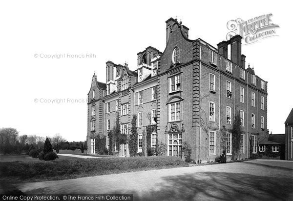 Photo of Cambridge, Newnham College, The Old Hall 1890