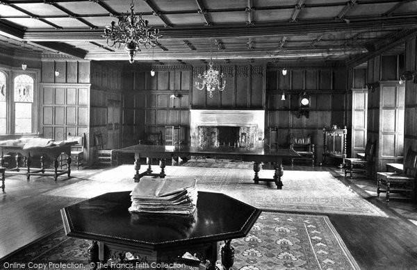 Photo of Cambridge, Peterhouse Combination Room 1909