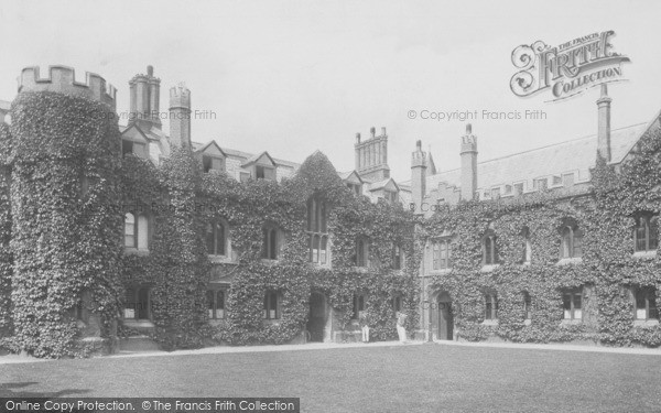 Photo of Cambridge, Peterhouse, Second Court 1909