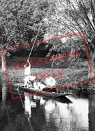 Punting On The Granta 1914, Cambridge