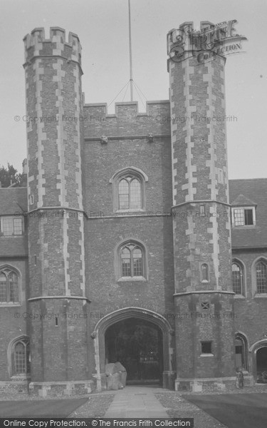 Photo of Cambridge, Queens' College Entrance 1931