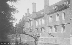 Queens' College, The Bridge 1931, Cambridge