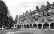 Sidney Sussex College Cloister Court 1914, Cambridge