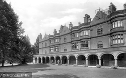 Sidney Sussex College Cloister Court 1914, Cambridge