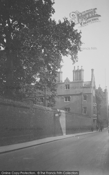 Photo of Cambridge, Sidney Sussex College, Cromwell's Window 1931