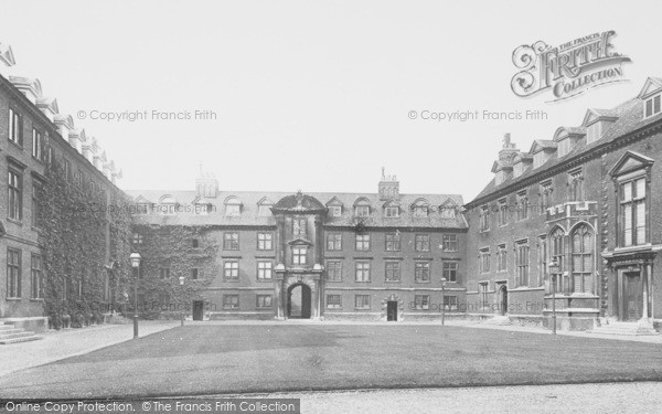 Photo of Cambridge, St Catharine's College 1890
