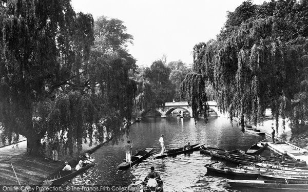 Photo of Cambridge, The Cam, Trinity Bridge 1914
