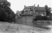 The Old Granary, Mill Pond c.1965, Cambridge