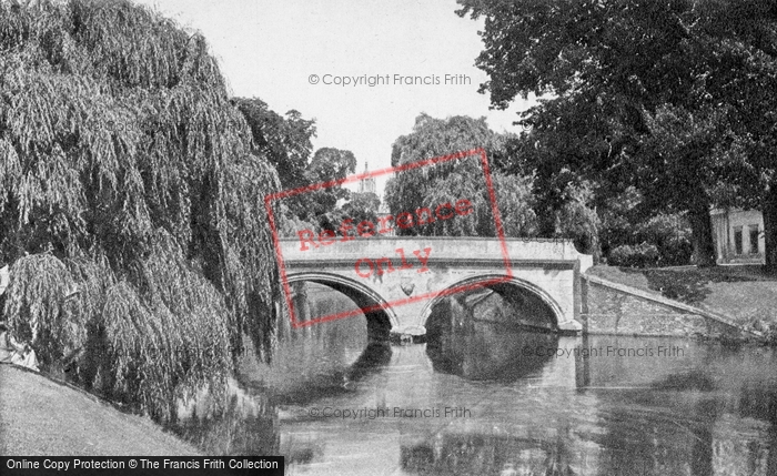 Photo of Cambridge, Trinity Bridge c.1920