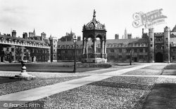 Trinity College, The Great Court 1914, Cambridge
