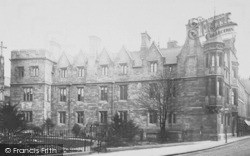Trinity College, Wherwell's Court 1890, Cambridge
