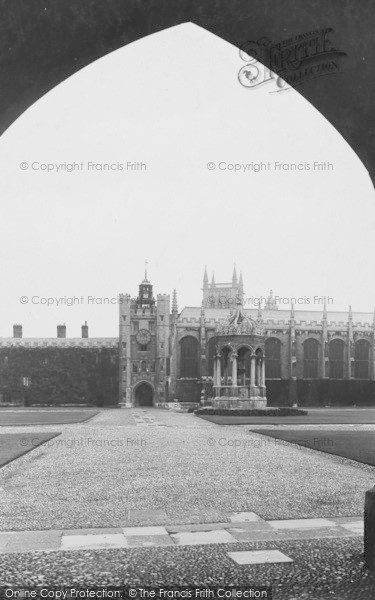 Photo of Cambridge, Trinity Great Court And Chapel 1938