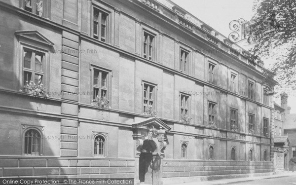 Photo of Cambridge, Trinity Hall 1909