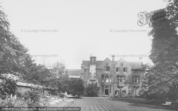 Photo of Cambridge, Trinity Hall Fellows Garden 1925