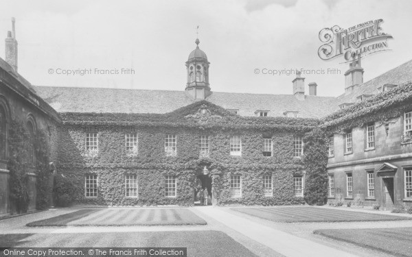 Photo of Cambridge, Trinity Hall, First Quadrangle 1909