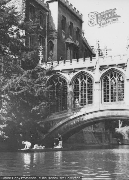 Photo of Cambridge, Under The Bridge Of Sighs c.1965