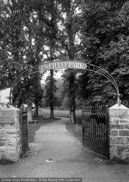 Photo of Camelford, Enfield Park Entrance 1923