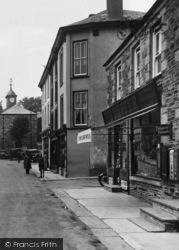 Fore Street, Tobacconist 1935, Camelford