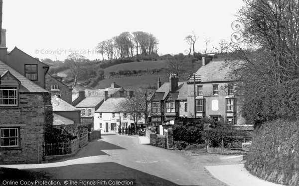 Photo of Camelford, The Square c.1933