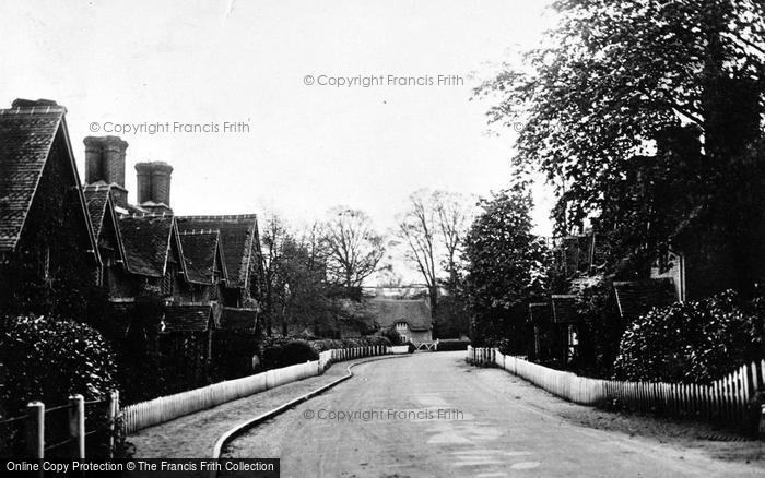 Photo of Canford Magna, The 'model Village' c.1923